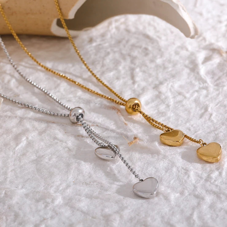 CAROLINE NECKLACE